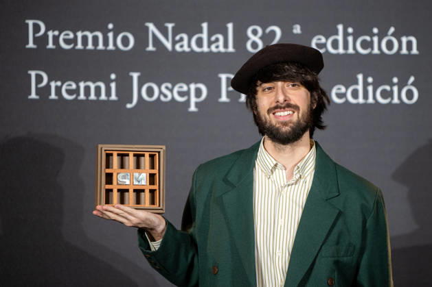 82nd Nadal Novel Prize and 58th Josep Pla Prize for prose in Catalan The writer David Uclés wins the 82nd Nadal Prize with La ciudad de las luces muertas during the ceremony of the 82nd Nadal Novel Prize and the 58th Josep Pla Prize for prose in Catalan, at the Hotel Palace, on January 6, 2026, in Barcelona, Catalonia Spain The Nadal Prize for novels and the 58th Josep Pla Prize for prose in Catalan will be awarded on the night of Epiphany, with a prize of 30,000 euros for the first and 10,000 euros for the second 06 JANUARY 2026 Lorena Sopê Barcelona Catalunya Catalunya Barcelona Catalunya Spain  Copyright: xLorenaxSopÃªnax 7200942