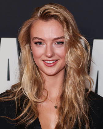 Los Angeles Premiere Of Row K Entertainment s Dead Man s Wire LOS ANGELES, CALIFORNIA, USA - JANUARY 07: German actress Lilly Krug arrives at the Los Angeles Premiere Of Row K Entertainment s Dead Man s Wire held at AMC The Grove 14 on January 7, 2026 in Los Angeles, California, United States., Credit:Xavier Collin Avalon United States, California, Los Angeles, AMC The Grove 14  Copyright: xXavierxCollinx xAvalonx 1064230327