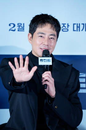 HUMINT film press conference SEOUL, SOUTH KOREA, JAN 12: South Korean actor Zo In-sung during HUMINT film press conference at the Lotte Cinema in Seoul, South Korea, on January 12, 2026. Seoul the Lotte Cinema South Korea 8251_286258 Copyright: xStevexChoxKyewoong PentaxPressx