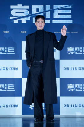 HUMINT film press conference SEOUL, SOUTH KOREA, JAN 12: South Korean actor Zo In-sung during HUMINT film press conference at the Lotte Cinema in Seoul, South Korea, on January 12, 2026. Seoul the Lotte Cinema South Korea 8251_286261 Copyright: xStevexChoxKyewoong PentaxPressx