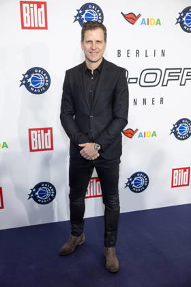 NBA Tip Off Dinner Axel Springer Oliver Bierhoff Tip off Dinner Axel Springer Verlag invites you to a dinner at the publishing house in Berlin on the occasion of the NBA game on January 15th. Copyright: xEventpressxFuhrx