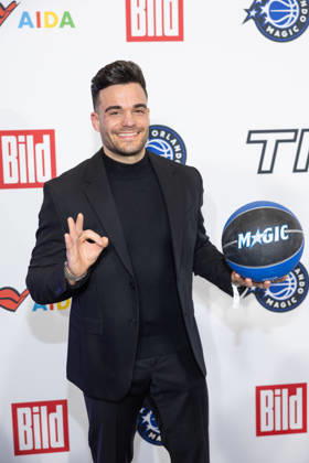 NBA Tip Off Dinner Axel Springer Stefano Zarrella Tip off Dinner Axel Springer Verlag invites you to a dinner at the publishing house in Berlin on the occasion of the NBA game on January 15th. Copyright: xEventpressxFuhrx