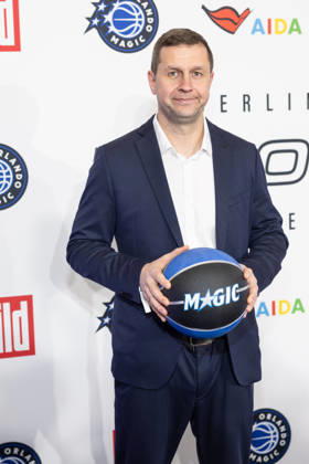 NBA Tip Off Dinner Axel Springer Alan Ibrahimagic Australian Basketball Coach Tip off Dinner Axel Springer Verlag invites you to a dinner at the publishing house in Berlin on the occasion of the NBA game on January 15th. Copyright: xEventpressxFuhrx