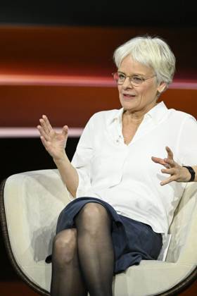Ulrike Herrmann journalist 01 26 her Ulrike Herrmann on January 14, 2026 in Markus Lanz , ZDF TV television talk show talk show Germany german german woman journalism author taz tageszeitung economic expert business journalist german female journalist journalism high half sitting talking gesticulating