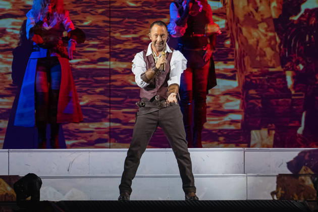 DJ BoBo, Europa Park Arena, The Great Adventure, concert, January 15, Europa Park Rust, Eurodance, live show, spectacular stage, lighting effects, dancers, choreography, hits, fans, sold out, tour start, multimedia show, VR experience, Copyright: xFINLEYxMÖRCHx