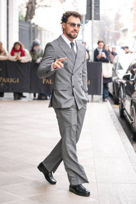 Milan, Milan Men s Fashion Week: Fall Winter 2026 - Men s Fashion, Fall Winter 2026 - Prada Fashion Show - Guests leaving the Hotel Paris. In the photo: Saint Levant  Copyright: xRiccardoxGIordanox xipa-agency.netx xRiccardoxGiordanox IPA_Agency_IPA70250979