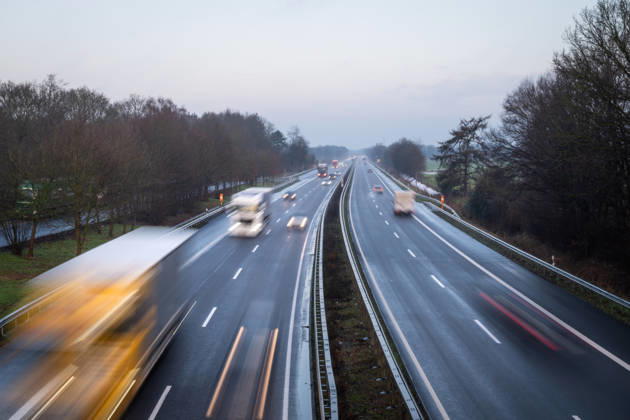 Highway traffic in northern Germany Oldenburg, Germany, 15 01 2026 View from a highway bridge on the A28 in Lower Saxony with traffic flowing in both directions