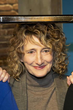 abb Tricia Tuttle with new Berlinale merchandising , the director of the Berlin International Film Festival, at the Berlinale 2026 program press conference on 20 01 2026 at the Akademi der Künste Berlin The 76th Berlin International Film Festival from February 12 to 22, 2026 Berlin Germany