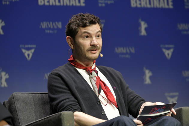 Michael Stütz presenting the merchandise items before the program press conference of the Berlinale 2026 76 Berlin International Film Festival at the Akademie der Künste Berlin, 20 01 2026 Foto:xM.xBehrensx xFuturexImagex berlinale_pk_6130