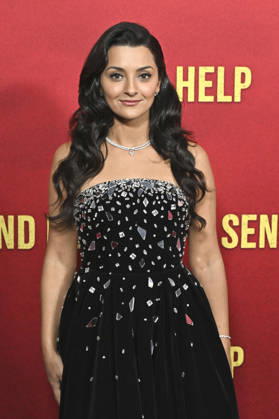 Zainab Azizi at the world premiere of the movie Send Help at the TCL Chinese Theatre Los Angeles, 21 01 2026 Foto:xD.xStarbuckx xFuturexImagex help_6232