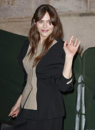 Elizabeth Olsen Celebrities at Jacquemus Men Ready to Wear Fall Winter 2026 2027 Collection fashion show, during Paris Fashion Week January 25th 2026 Paris France Christophe Aubert Bestimage Celebrities at Jacquemus Men Ready to Wear Fall Winter 2026 2027 Collection fashion show, during Paris Fashion Week January 25th 2026 Paris France  Copyright: xChristophexAubertxviaxBestimagexChristophexAubertxviaxBestimagex