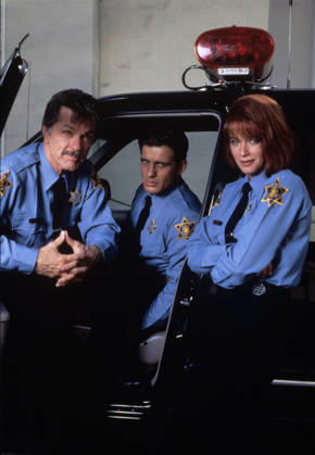 RECORD DATE NOT STATED Picket Fences Tom Skerritt, Costas Mandylor, Lauren Holly 1993 EDITORIAL USE ONLY  Copyright: x