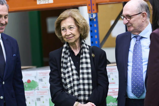 February 10, 2026, Basauri, Basque Country, Spain: Queen Sofia of Spain visits Bizkaia Food Bankining on February 10, 2026 in Basauri, Spain Basauri Spain  - ZUMAg15_ 20260210_zaf_g15_081 Copyright: xJackxAbuinx
