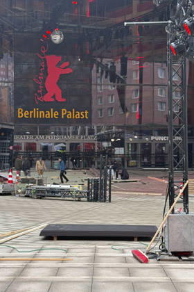 The Theater am Potsdamer Platz becomes the Berlinale Palast during the Berlinale 2026 76 Berlin International Film Festival, 10 02 2026 Foto:xN.xKubelkax xFuturexImagex berlinale_aufbau_6202