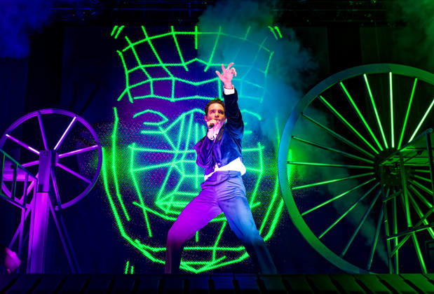 February 11, 2026, Manchester, United Kingdom: Mika (MICHAEL HOLBROOK PENNIMAN JR) performs on stage at the AO Arena, Manchester, UK, during his Spinning Out tour, delivering a flamboyant, high-energy set to a packed arena crowd. Manchester United Kingdom  - ZUMAp211 20260211_aap_p211_004 Copyright: xAndyxVonxPipx