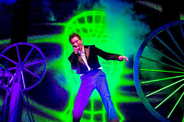 February 11, 2026, Manchester, United Kingdom: Mika (MICHAEL HOLBROOK PENNIMAN JR) performs on stage at the AO Arena, Manchester, UK, during his Spinning Out tour, delivering a flamboyant, high-energy set to a packed arena crowd. Manchester United Kingdom  - ZUMAp211 20260211_aap_p211_008 Copyright: xAndyxVonxPipx