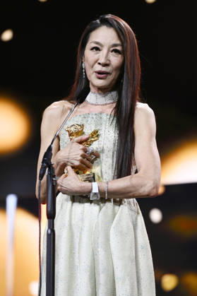 Michelle Yeoh at the presentation of the Honorary Golden Bear for Lifetime Achievement during the Opening Ceremony of the Berlinale 2026 76 Berlin International Film Festival at the Berlinale Palast Berlin, 12 02 2026 Foto:xN.xKubelkax xFuturexImagex ehrenbaer_6201