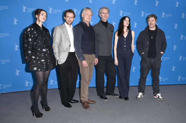 Katie McGrath, Anders Danielsen Lie, Bill Pullman, Grant Gee, Valene Kane and Barry Ward at the photocall for the feature film Everybody Digs Bill Evans at the Berlinale 2026 76 Berlin International Film Festival at the Hotel Grand Hyatt Berlin, 13 02 2026 Foto:xN.xKubelkax xFuturexImagex evans_6238