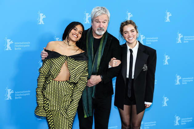Berlin Berlinale, 76 Berlin International Film Festival 2026 Photo Call Fun shoot GOOD LUCK, HAVE FUN, DON™T DIE Zazie Beetz Actress Actor Gore Verbinski Director Director Haley Lu Richardson Actress Actor Berlinale, 76 Berlin International Film Festival 2026, 13 02 2026 Press Photo Roger Buerke Copyright: xEibner-Pressefoto RogerxBuerkex EP_RBE