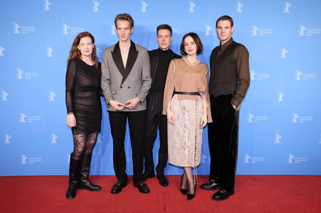 Julika Jenkins, Paul Boche, Kai Stänicke, Emilia Schüle and Philip Froissant at the photocall for the feature film The Homeless Trial of Hein at the Berlinale 2026 76 Berlin International Film Festival at the Hotel Grand Hyatt Berlin, 13 02 2026 Foto:xD.xBedrosianx xFuturexImagex heimatlose_6202