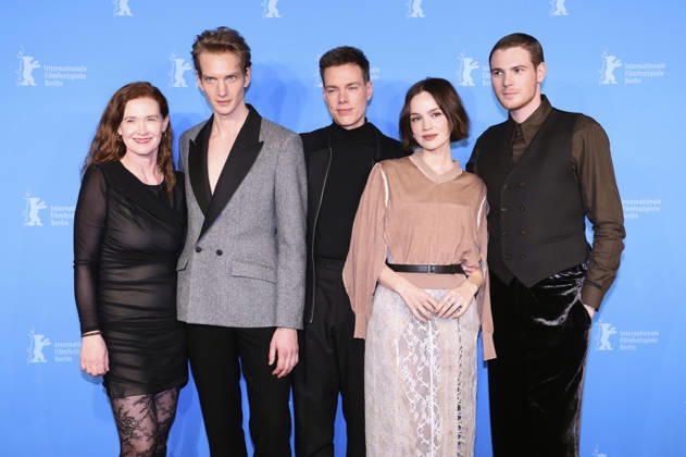 Julika Jenkins, Paul Boche, Kai Stänicke, Emilia Schüle and Philip Froissant at the photocall for the feature film The Homeless Trial of Hein at the Berlinale 2026 76 Berlin International Film Festival at the Hotel Grand Hyatt Berlin, 13 02 2026 Foto:xD.xBedrosianx xFuturexImagex heimatlose_6203