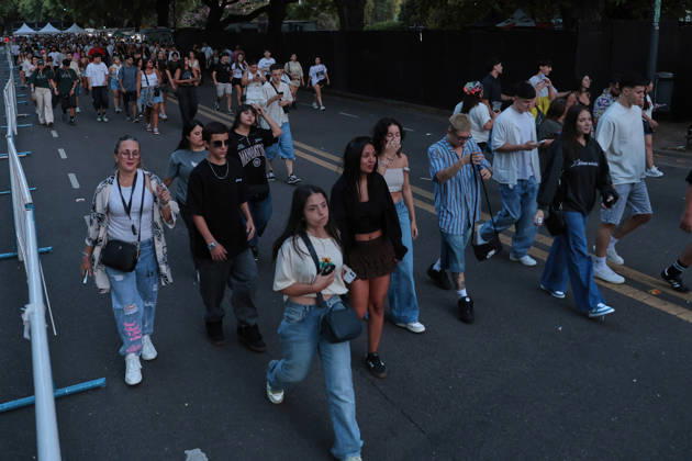 Bad Bunny performs first Buenos Aires concert of world tour BUENOS AIRES, ARGENTINA - FEBRUARY 13: Fans of Puerto Rican artist Bad Bunny gather from the early hours of Friday to secure their spots outside the concert venue in Buenos Aires, Argentina, on February 13, 2026. The performance is part of his global DEBI TIRAR MAS FOTOS tour, which has sparked massive anticipation among Argentine fans. Luciano Gonzalez Anadolu Buenos Aires Argentina. Editorial use only. Please get in touch for any other usage.  Copyright: x2026xAnadoluxLucianoxGonzalezx