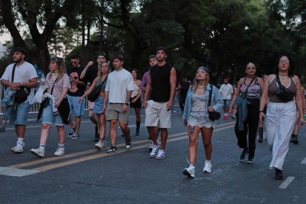 Bad Bunny performs first Buenos Aires concert of world tour BUENOS AIRES, ARGENTINA - FEBRUARY 13: Fans of Puerto Rican artist Bad Bunny gather from the early hours of Friday to secure their spots outside the concert venue in Buenos Aires, Argentina, on February 13, 2026. The performance is part of his global DEBI TIRAR MAS FOTOS tour, which has sparked massive anticipation among Argentine fans. Luciano Gonzalez Anadolu Buenos Aires Argentina. Editorial use only. Please get in touch for any other usage.  Copyright: x2026xAnadoluxLucianoxGonzalezx