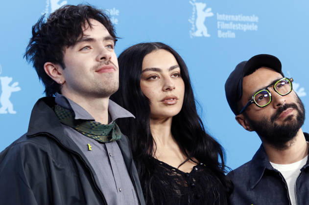 Aidan Zamiri, Charli xcx and David Hinojosa at the photocall for the feature film The Moment at the Berlinale 2026 76 Berlin International Film Festival at the Hotel Grand Hyatt Berlin, 14 02 2026 Foto:xC.xTamckex xFuturexImagex moment_6224