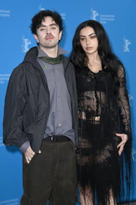 Aidan Zamiri and Charli xcx at the photocall for the movie The Moment at the Berlinale 2026 76 Berlin International Film Festival at the Hotel Grand Hyatt Berlin, 14 02 2026 Foto:xN.xKubelkax xFuturexImagex moment_6250