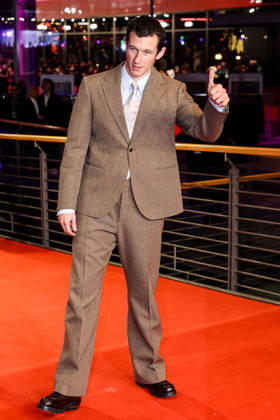 Berlin Berlinale, 76 Berlin International Film Festival 2026 Photo Call red Carpet ROSEBUSH PRUNING Callum Turner Actor Actor Berlinale, 76 Berlin International Film Festival 2026, 14 02 2026 Press Photo Roger Buerke Copyright: xEibner-Pressefoto RogerxBuerkex EP_RBE