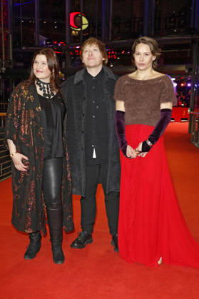 Hanna Bergholm, Rupert Grint and Seidi Haarla at the premiere of the feature film Yön lapsi Nightborn at the Berlinale 2026 76 Berlin International Film Festival in the Berlinale Palast Berlin, 14 02 2026 Foto:xC.xTamckex xFuturexImagex nightborn_6304