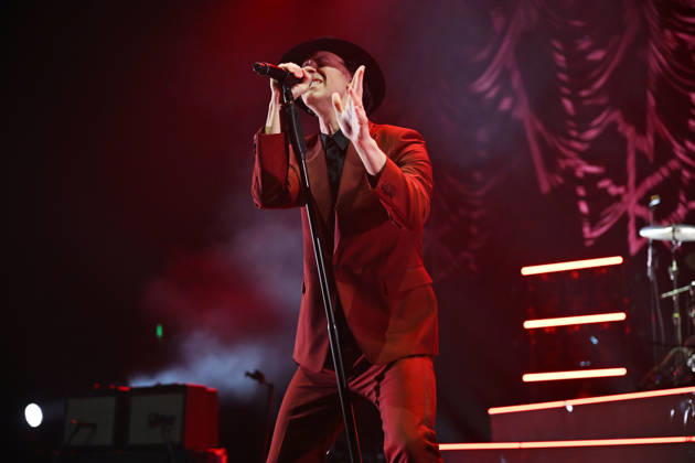 MaxÃ¯mo Park performing at Brixton Academy LONDON, ENGLAND - FEBRUARY 14: Paul Smith of ˜MaxÃ¯mo Park™ performing at Brixton Academy on February 14, 2026 in London, England. CAP MAR MAR Great Britain Copyright: xMartinxHarris CapitalxPicturesx
