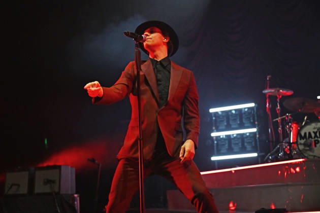 MaxÃ¯mo Park performing at Brixton Academy LONDON, ENGLAND - FEBRUARY 14: Paul Smith of ˜MaxÃ¯mo Park™ performing at Brixton Academy on February 14, 2026 in London, England. CAP MAR MAR Great Britain Copyright: xMartinxHarris CapitalxPicturesx