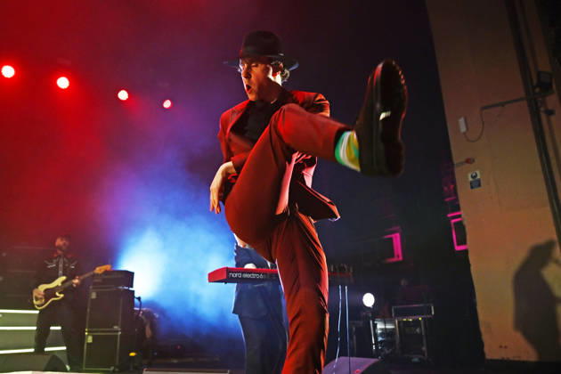 MaxÃ¯mo Park performing at Brixton Academy LONDON, ENGLAND - FEBRUARY 14: Paul Smith of ˜MaxÃ¯mo Park™ performing at Brixton Academy on February 14, 2026 in London, England. CAP MAR MAR Great Britain Copyright: xMartinxHarris CapitalxPicturesx