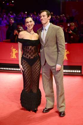 Callum Turner and his fiancée Dua Lipa at the premiere of Rosebush Pruning during the 76th Berlinale, Berlin International Film Festival 2026 , February 14, 2026 Romain Doucelin Bestimage Celebrities attend the premiere of Rosebush Pruning during the 76th Berlinale, Berlin International Film Festival, at the Berlinale Palast, on February 14, 2026 in Berlin, Germany Berlin Allemagne  Copyright: xRomainxDoucelinx xBestimagexRomainxDoucelinx xBestimagex
