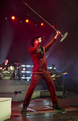 Maximo Park at O2 Academy Brixton 14 02 2026 Maximo Park perform at O2 Academy Brixton in London on 14th February 2026. Tom English drums Duncan Lloyd guitar Paul Smith lead vocals Jemma Freese keyboards, piano, backing vocals Andrew Lowther bass guitar, Credit:Zoran Veselinovic Avalon UK, London, O2 Academy Brixton  Copyright: xZoranxVeselinovicx xAvalonx 1075153090
