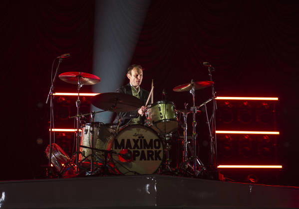 Maximo Park at O2 Academy Brixton 14 02 2026 Maximo Park perform at O2 Academy Brixton in London on 14th February 2026. Tom English drums Duncan Lloyd guitar Paul Smith lead vocals Jemma Freese keyboards, piano, backing vocals Andrew Lowther bass guitar, Credit:Zoran Veselinovic Avalon UK, London, O2 Academy Brixton  Copyright: xZoranxVeselinovicx xAvalonx 1075153101