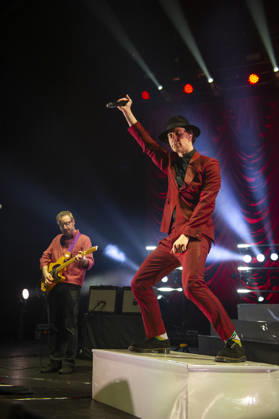 Maximo Park at O2 Academy Brixton 14 02 2026 Maximo Park perform at O2 Academy Brixton in London on 14th February 2026. Tom English drums Duncan Lloyd guitar Paul Smith lead vocals Jemma Freese keyboards, piano, backing vocals Andrew Lowther bass guitar, Credit:Zoran Veselinovic Avalon UK, London, O2 Academy Brixton  Copyright: xZoranxVeselinovicx xAvalonx 1075153125
