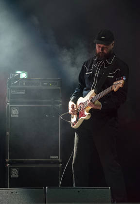 Maximo Park at O2 Academy Brixton 14 02 2026 Maximo Park perform at O2 Academy Brixton in London on 14th February 2026. Tom English drums Duncan Lloyd guitar Paul Smith lead vocals Jemma Freese keyboards, piano, backing vocals Andrew Lowther bass guitar, Credit:Zoran Veselinovic Avalon UK, London, O2 Academy Brixton  Copyright: xZoranxVeselinovicx xAvalonx 1075153203