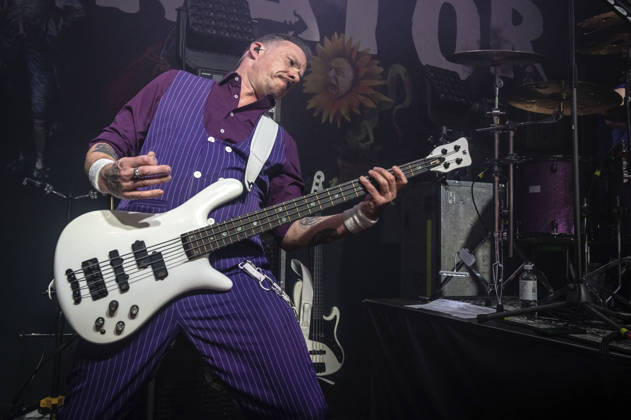 Rajko Gohlke from Knorkator live at a concert of the All Good Things are 30 Tour at Capitol Hannover, 14 02 2026 Foto:xC.xSpeidelx xFuturexImagex knorkator_6218