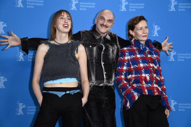 Caro Braun, Markus Schleinzer and Sandra Hüller at the photocall for the feature film Rose at the Berlinale 2026 76 Berlin International Film Festival at the Hotel Grand Hyatt Berlin, 15 02 2026 Foto:xN.xKubelkax xFuturexImagex rose_6203