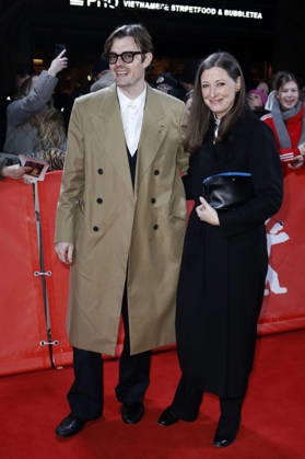 Sam Riley with husband Alexandra Maria Lara at the premiere of the BBC series Mint at the Berlinale 2026 76 Berlin International Film Festival at the Zoo Palast Berlin, 15 02 2026 Foto:xC.xTamckex xFuturexImagex mint_6206