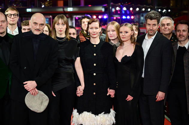Markus Schleinzer, a guest, Caro Braun, Sandra Hüller and Godehard Giese attend the Rose premiere during the 76th Berlinale International Film Festival Berlin at Berlinale Palast on February 15, 2026 in Berlin, Germany Romain Doucelin Bestimage Berlin Allemagne  Copyright: xRomainxDoucelinx xBestimagexRomainxDoucelinx xBestimagex