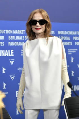 Isabelle Huppert at the press conference for the feature film The Blood Countess at the Berlinale 2026 76 Berlin International Film Festival at the Hotel Grand Hyatt Berlin, 16 02 2026 Foto:xM.xBehrensx xFuturexImagex blutgraefin_6285