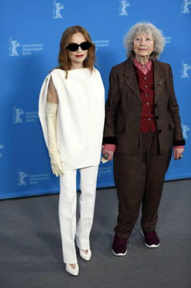 Isabelle Huppert and Ulrike Ottinger at the photocall for the feature film The Blood Countess at the Berlinale 2026 76 Berlin International Film Festival at the Hotel Grand Hyatt Berlin, 16 02 2026 Foto:xC.xNiehausx xFuturexImagex blutgraefin_6331