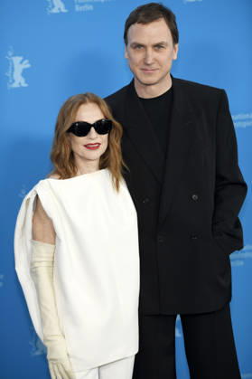 Isabelle Huppert and Lars Eidinger at the photocall for the feature film The Blood Countess at the Berlinale 2026 76 Berlin International Film Festival at the Hotel Grand Hyatt Berlin, 16 02 2026 Foto:xC.xNiehausx xFuturexImagex blutgraefin_6349