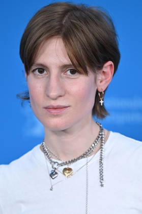 76th Berlin Film Festival Photocall My Wife Cries Agathe Bonitzer attending the photocall of the movie My Wife Cries during 76th Berlin International Film Festival in Berlin, Germany on 17 February 2026. Photo by Julien Reynaud APS-Medias ABACAPRESS.COM Berlin  Copyright: xReynaudxJulien APS-Medias ABACAx