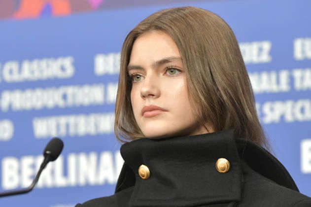 Florence Hunt at the press conference for the feature film Queen at Sea at the Berlinale 2026 76 Berlin International Film Festival at the Hotel Grand Hyatt Berlin, 17 02 2026 Foto:xM.xBehrensx xFuturexImagex queen_6233