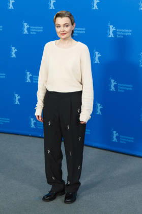 Birte Schnöink at the photocall for the movie Meine Frau weint My Wife Cries at the Berlinale 2026 76 Berlin International Film Festival at the Hotel Grand Hyatt Berlin, 17 02 2026 Foto:xJ.xEdwardsx xFuturexImagex wife_6205