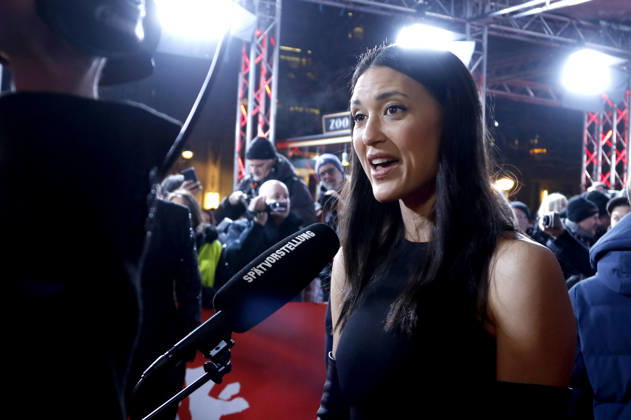Julia Jones at the premiere of the feature film The Weight The Weight Gold Rush at the Berlinale 2026 76 Berlin International Film Festival at Zoo Palast Berlin, 17 02 2026 Foto:xC.xTamckex xFuturexImagex weight_6350